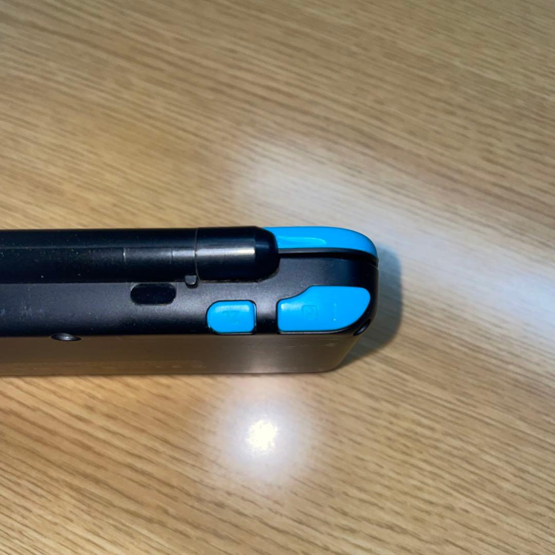 ブラック ブルー