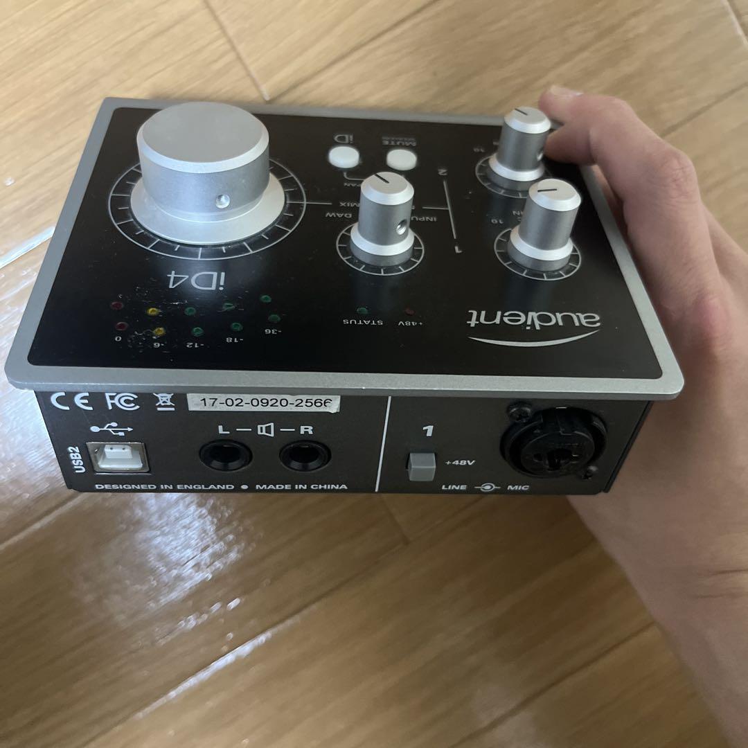 audient iD4 オーディオインターフェイス