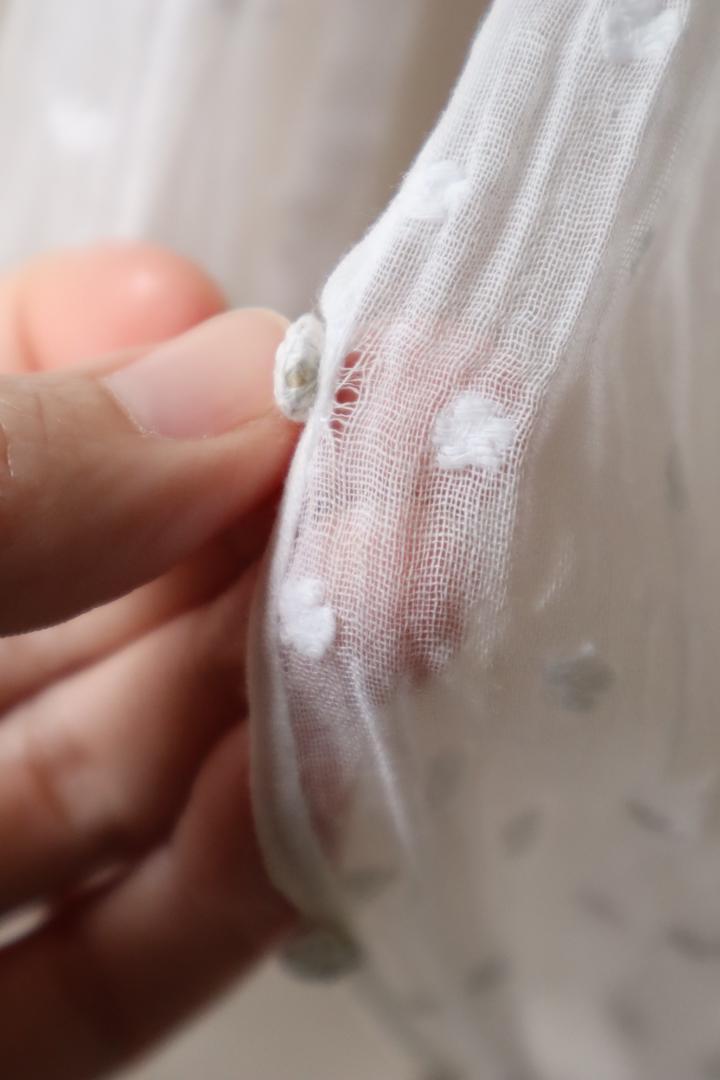【送料無料キャンペーン】 1900年代のアンティークブラウス 小花刺繡コットンガーゼ トップス