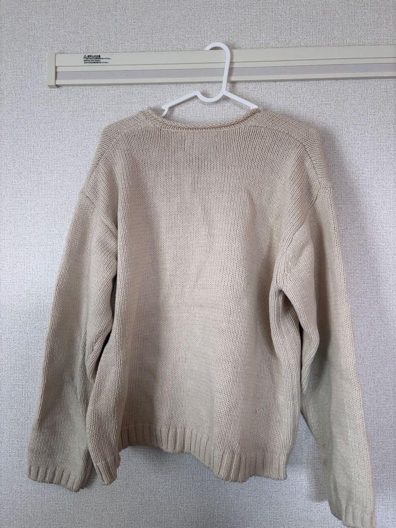 トップス stussy24awEMBROIDEREDV-NECKLOGOSWnatural