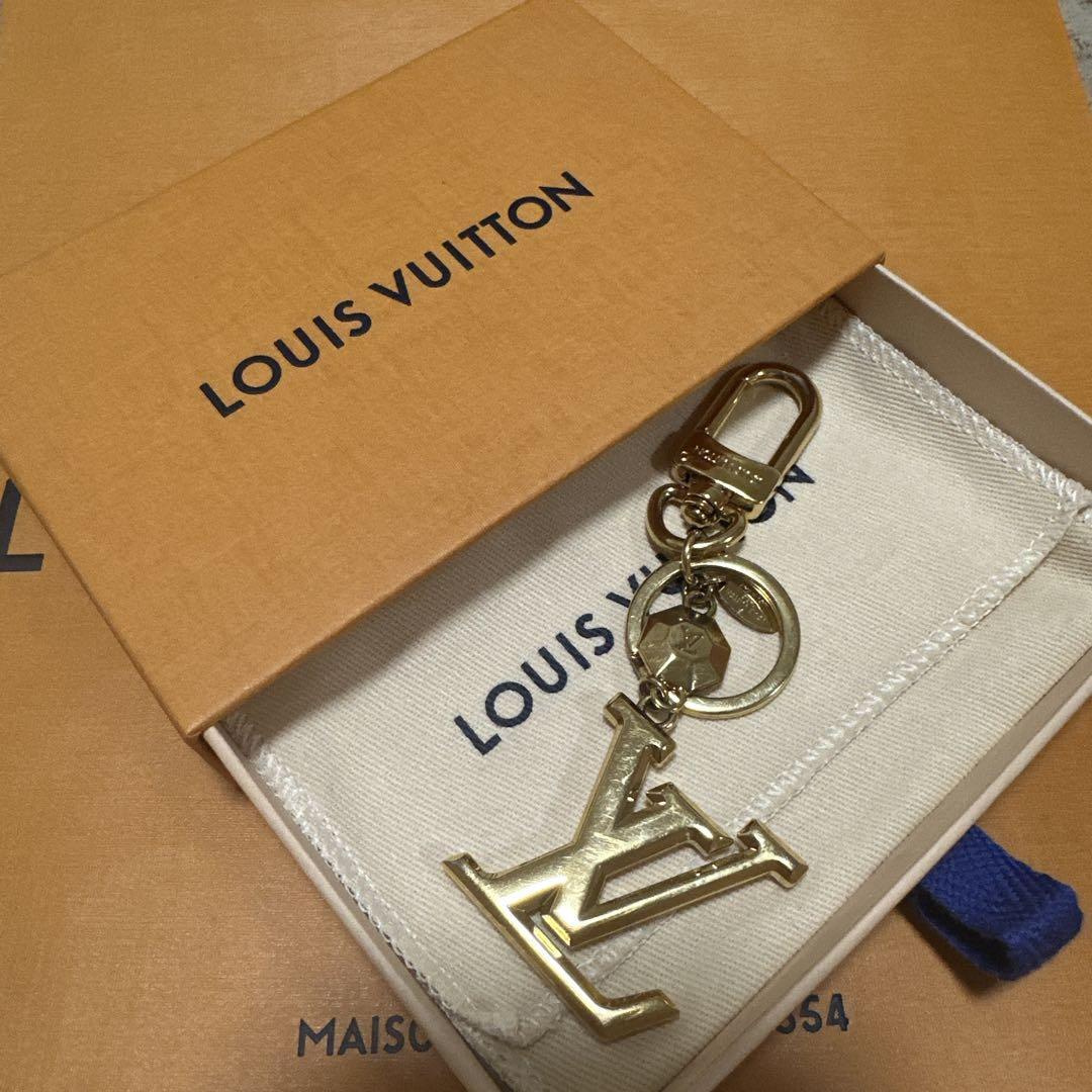 楽天市場】LOUIS VUITTONロゴ刻印キーホルダーキーリング