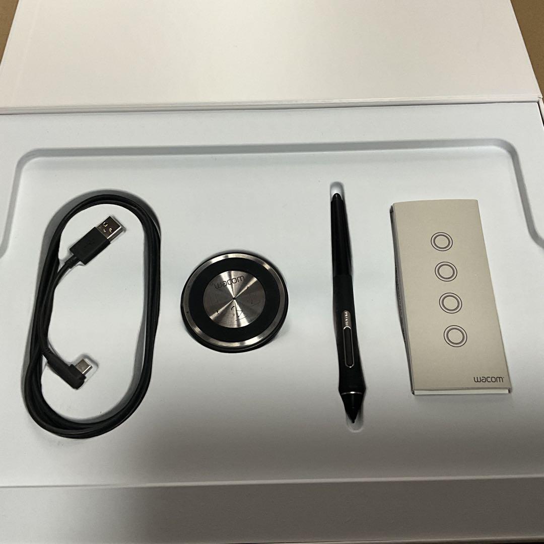 液タブ・ペンタブ wacom intus Pro Medium PTH-660/K0