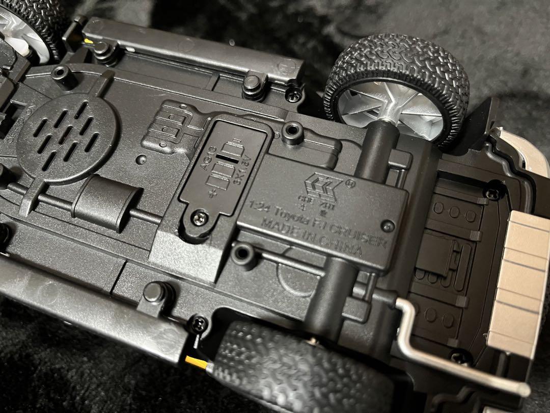 トヨタ　TOYOTA FJクルーザー　1/24 ミニカー　模型　SUV