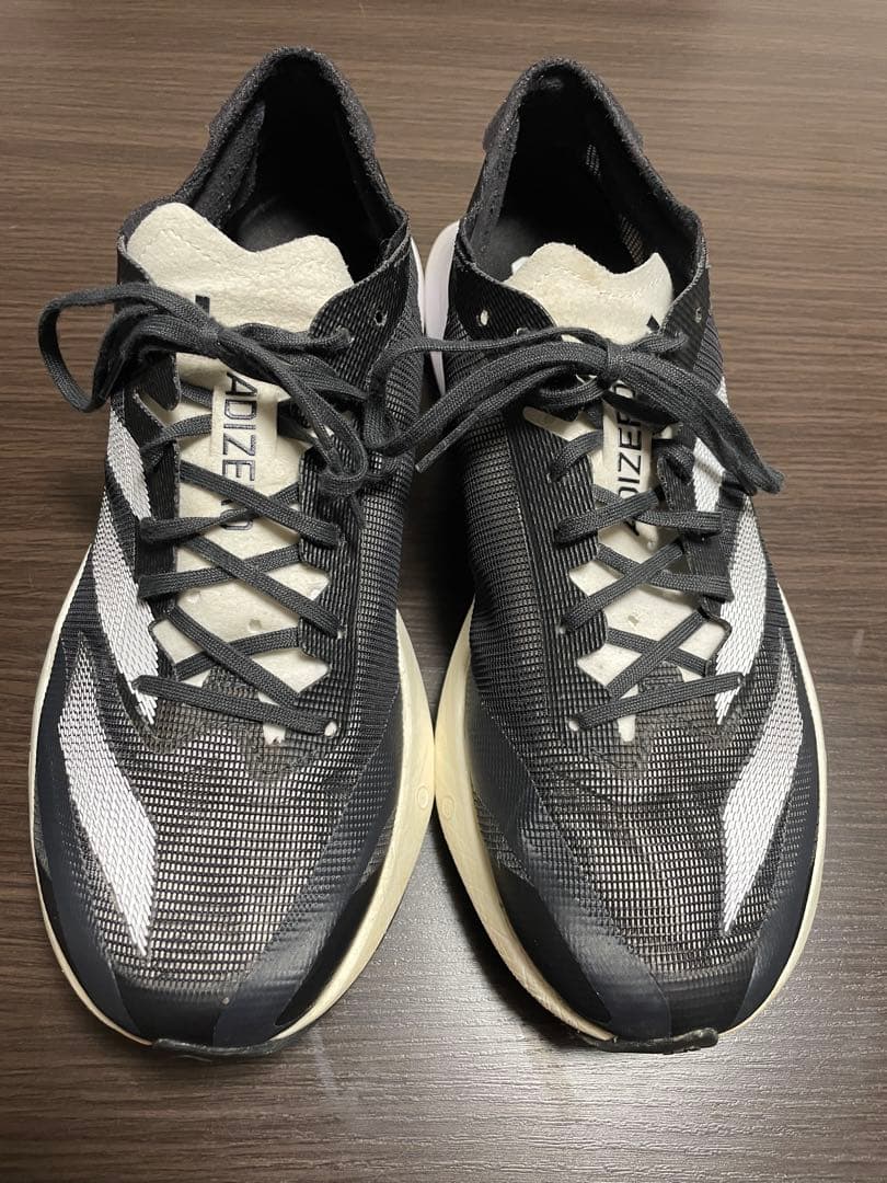 adidasアディゼロジャパン8