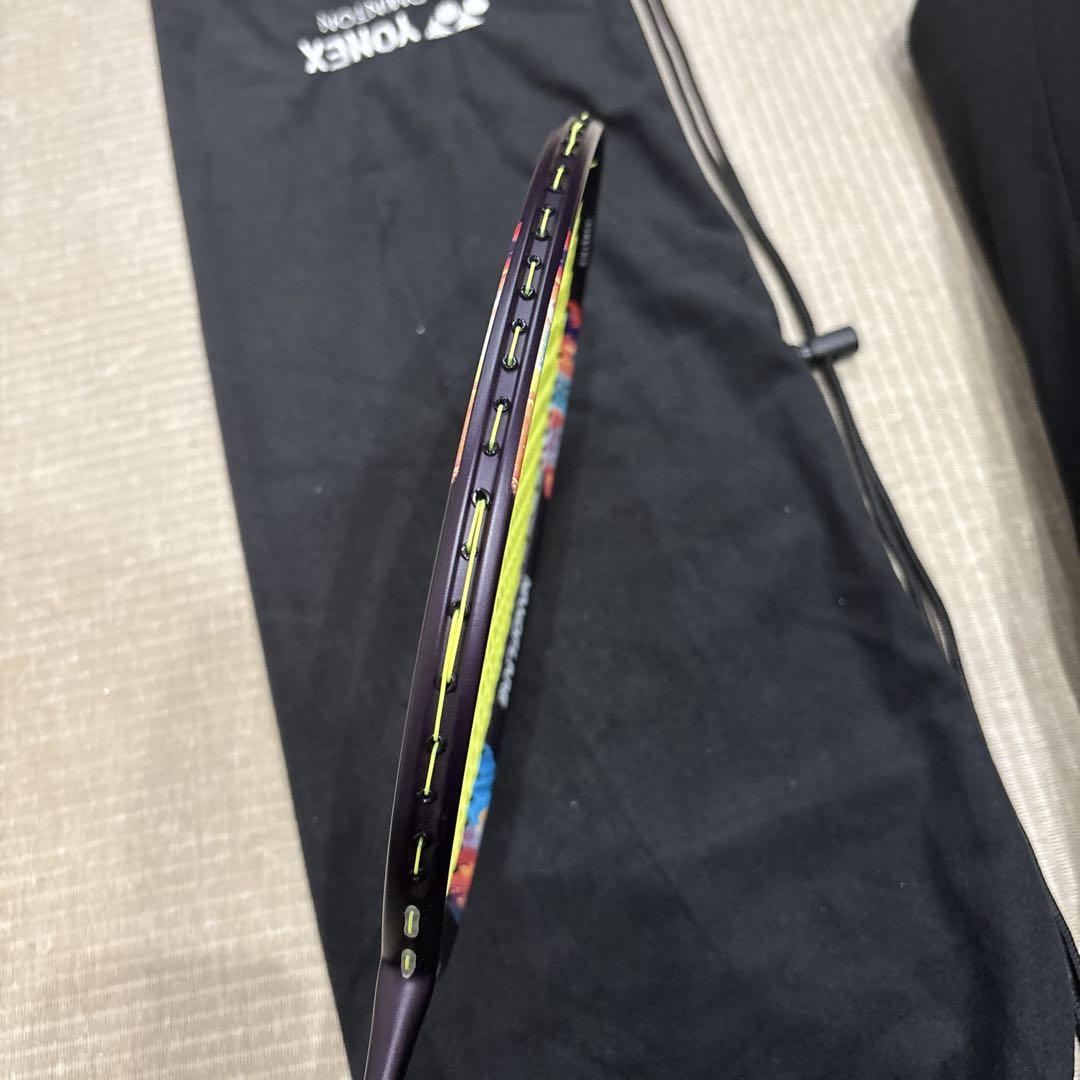 超美品　YONEXナノフレア 700プロ　4UG6(ケース付)