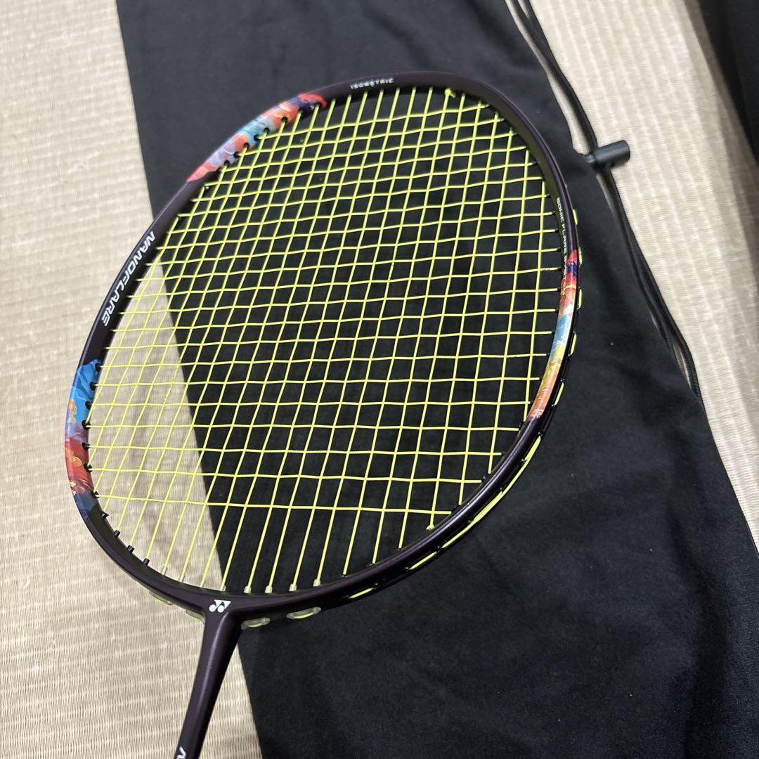 超美品　YONEXナノフレア 700プロ　4UG6(ケース付)
