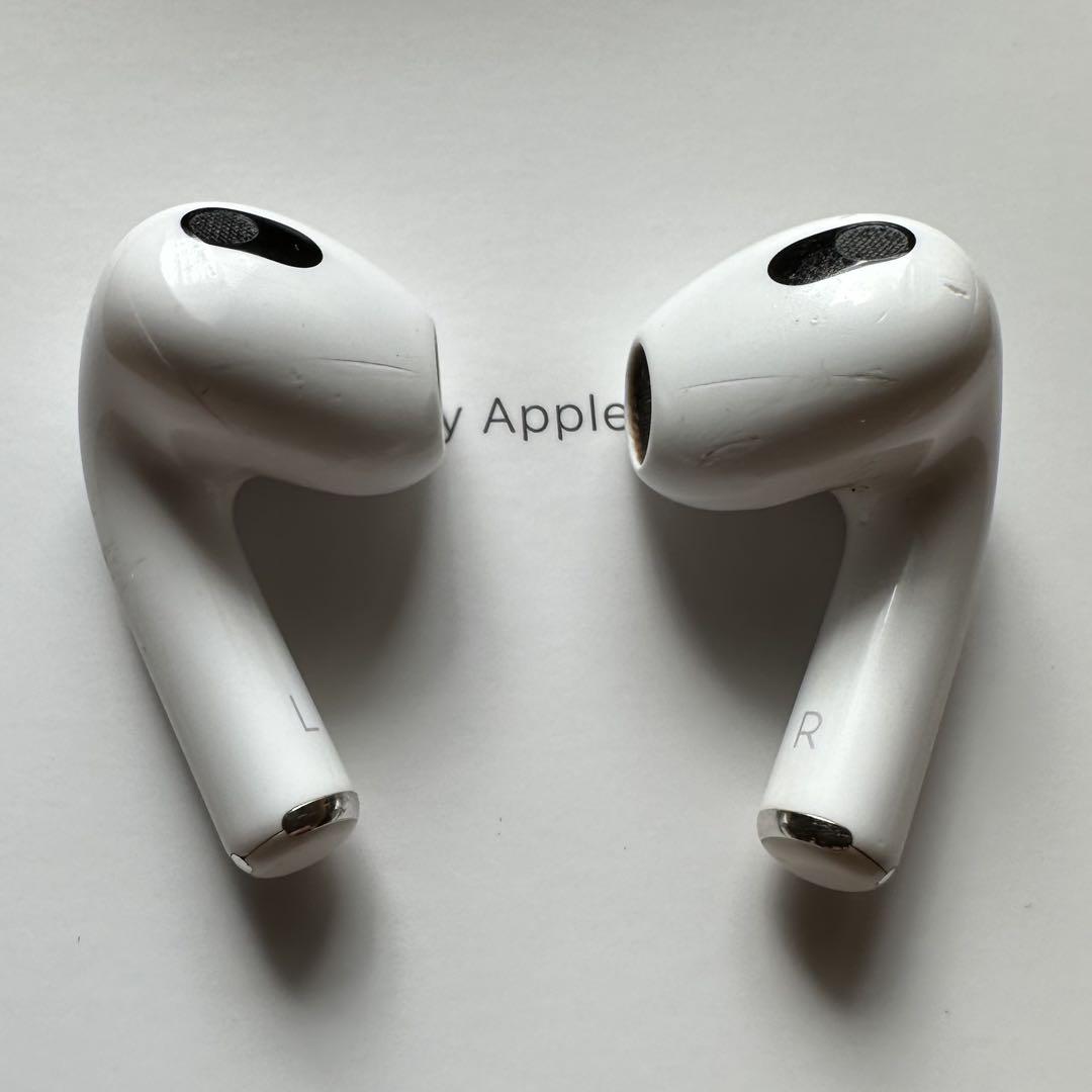 Apple AirPods 第三世代 ワイヤレスイヤフォン／ホワイト