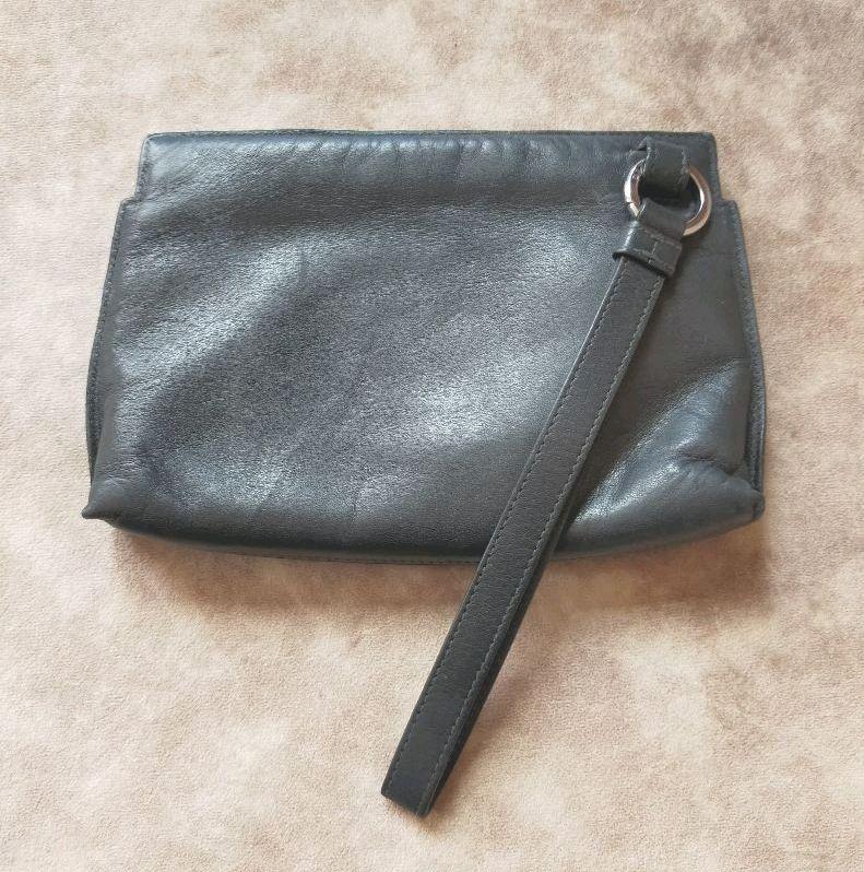 売れ筋がひ新作! 【値下げ】LOEWE(ロエベ) AU044 ポーチ(ストラップ付き) - ポーチ/バニティ - hlt.no 売れ筋がひ新作! 【値下げ】LOEWE(ロエベ) AU044 ポーチ(ストラップ付き) - ポーチ/バニティ - hlt.no