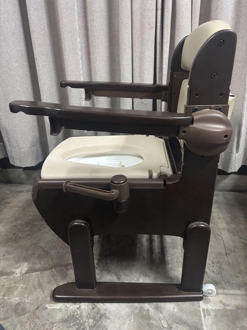 【未使用品‼️】Richell 木製きらく片付け簡単トイレ　19224