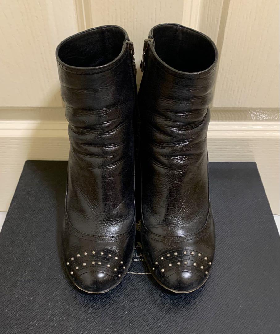 PRADA ブラックレザースタッズブーツ