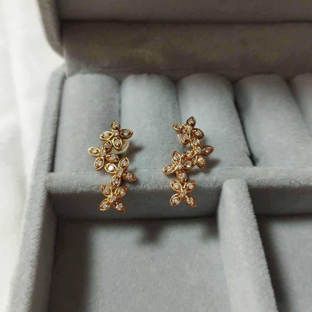 18kYGフラワーダイヤモンドピアス