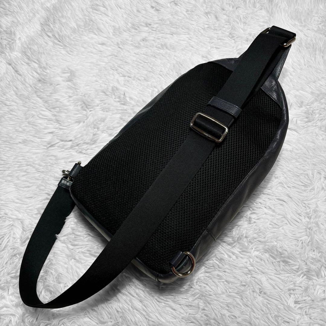 【美品】COACH　クロスボティ　ショルダーバッグ　濃紺　レザー　F54770