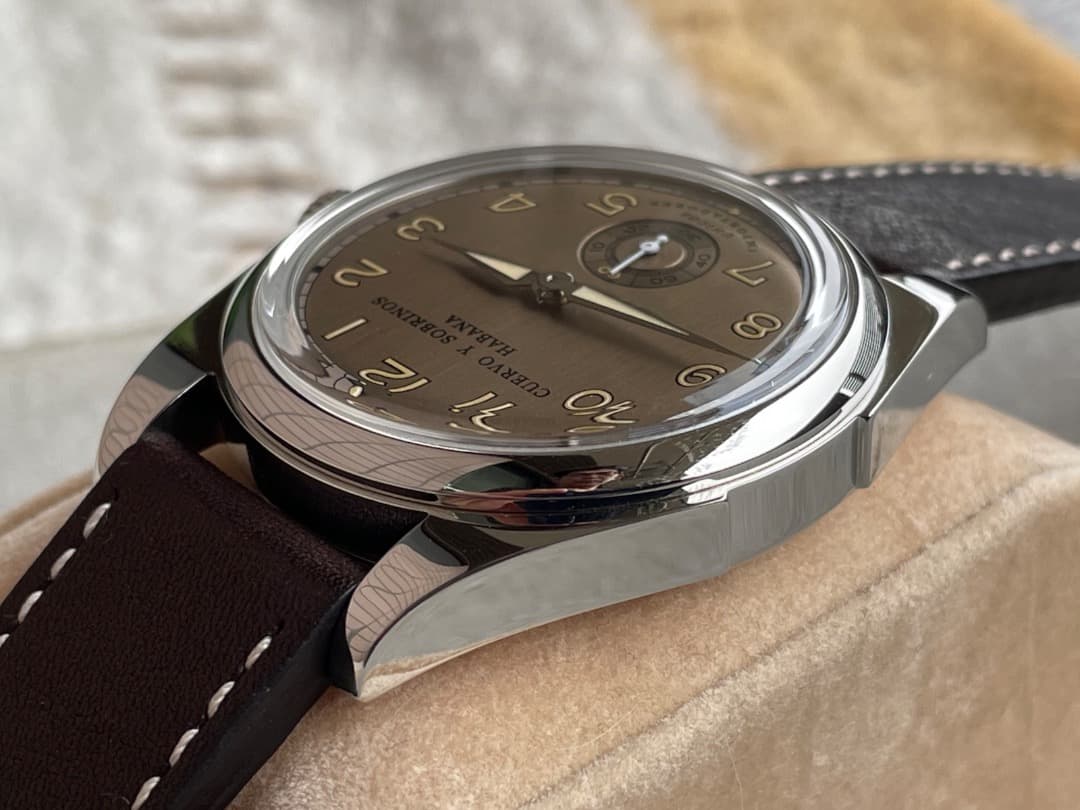 クエルボ・イ・ソブリノス　LONSDALE　Oscuro　世界限定82本