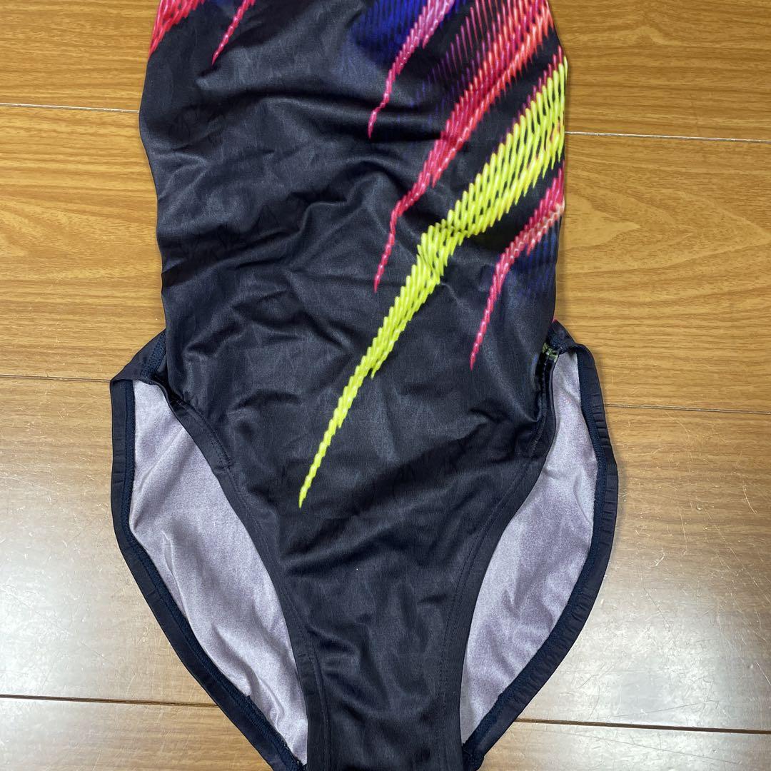 競泳水着　ミズノ　レディースL 新品