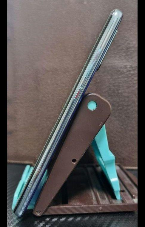 げ HUAWEI