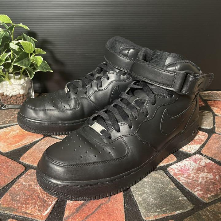 ナイキ NIKE 28.0 エアフォース1 ミッド ブラック 大人気 完売 ナイキ NIKE 28.0 エアフォース1 ミッド ブラック 大人気 完売
