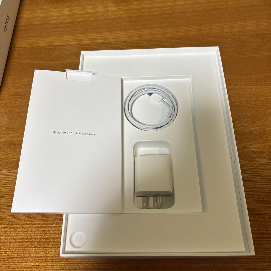 iPad Air 第5世代 Wi-Fiモデル 64GB キーボード一体ケース付き
