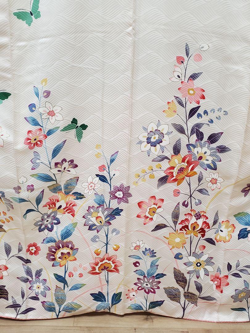 唐草 花模様 金彩 金駒刺繍 白色 カラフル 袷 正絹 成人式 振袖・襦袢セット