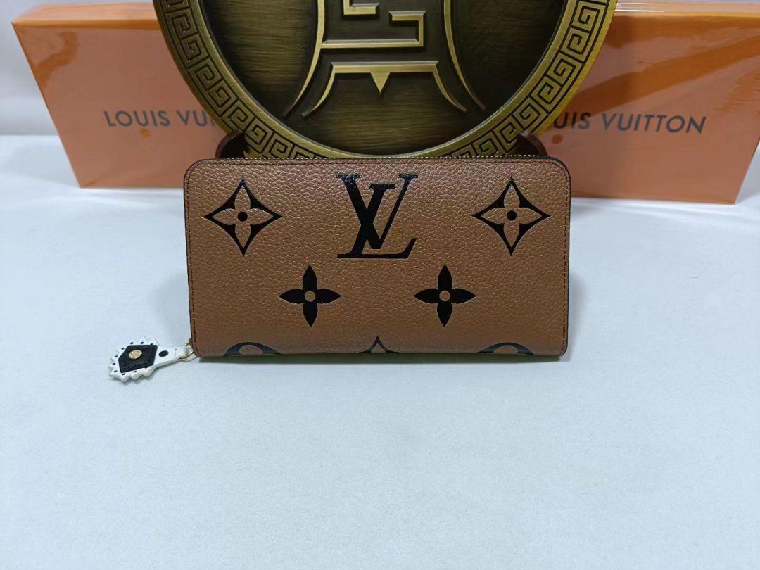 LOUIS VUITTON  ルイ・ヴィトン  長財布  新品未使用！