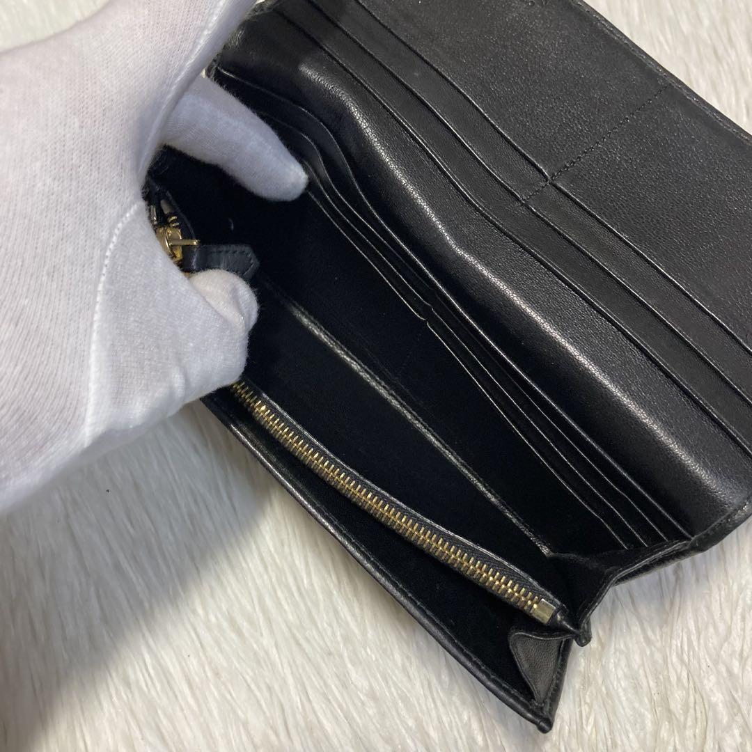 今週特別値下げ　美品　PRADA プラダ　二つ折り　長財布　レザー　黒　金具