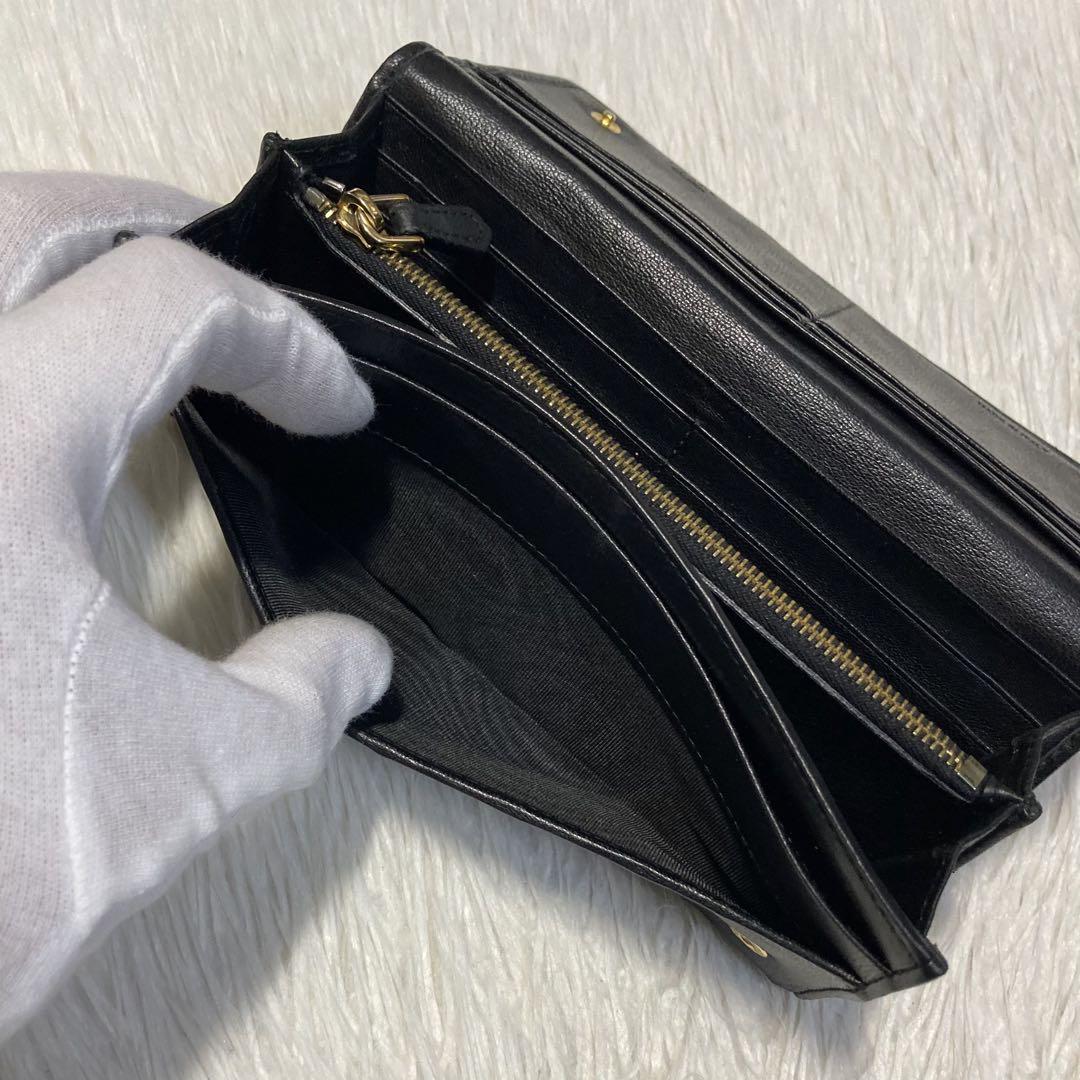 今週特別値下げ　美品　PRADA プラダ　二つ折り　長財布　レザー　黒　金具
