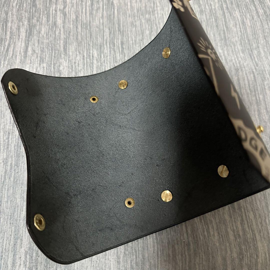GRINDLODGE×Boab leather works CBガス缶カバー