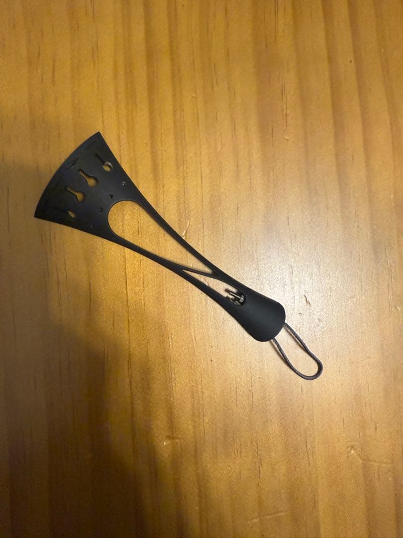 バイオリン 4/4 チタン テールピース