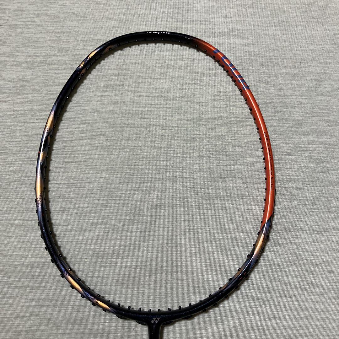 ASTROX 77 TOUR バドミントンラケット 4U G5