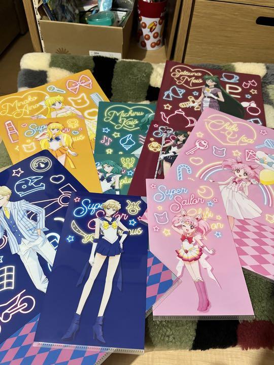 セーラームーンのクリアファイル 各1組