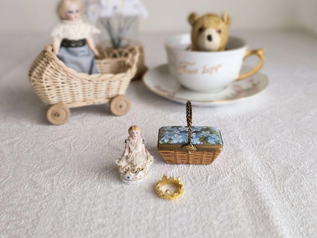 * vintage Jewelry box ୨୧ * 陶器製の小さな パニエ
