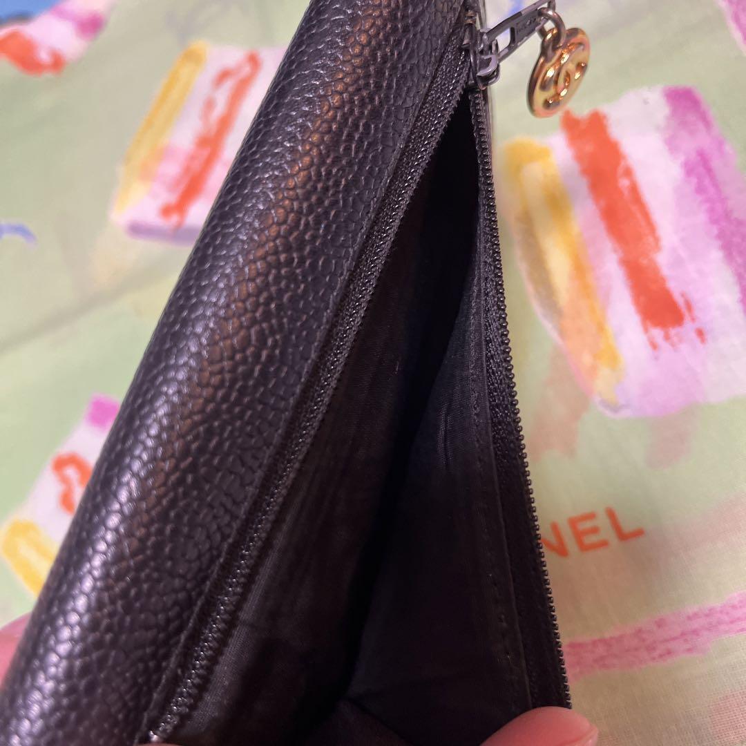 シャネル　キャビアスキン財布