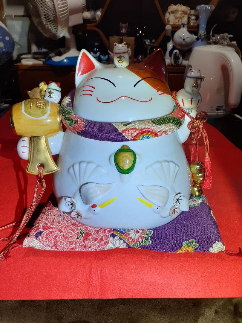 早い者勝ちセール‼️ねこや　猫舎　大きな招き猫