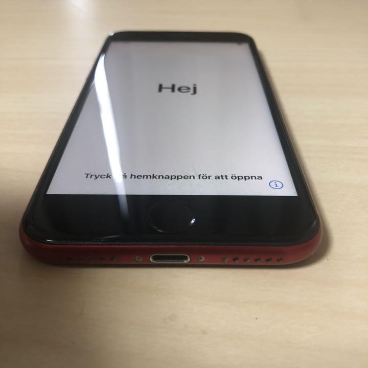 SIMロック解除済み】iPhone 8 RED 64GB