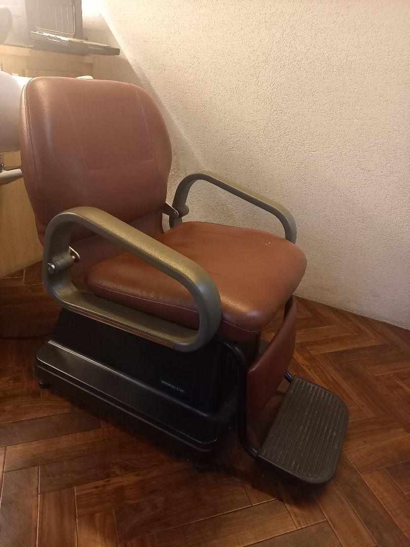 引取なら2台で25000円！　 電動シャンプー椅子