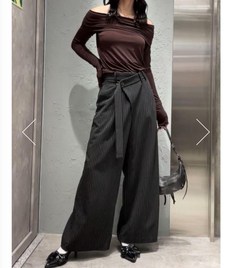 THROW by Sly OFF SHOULDER トップス