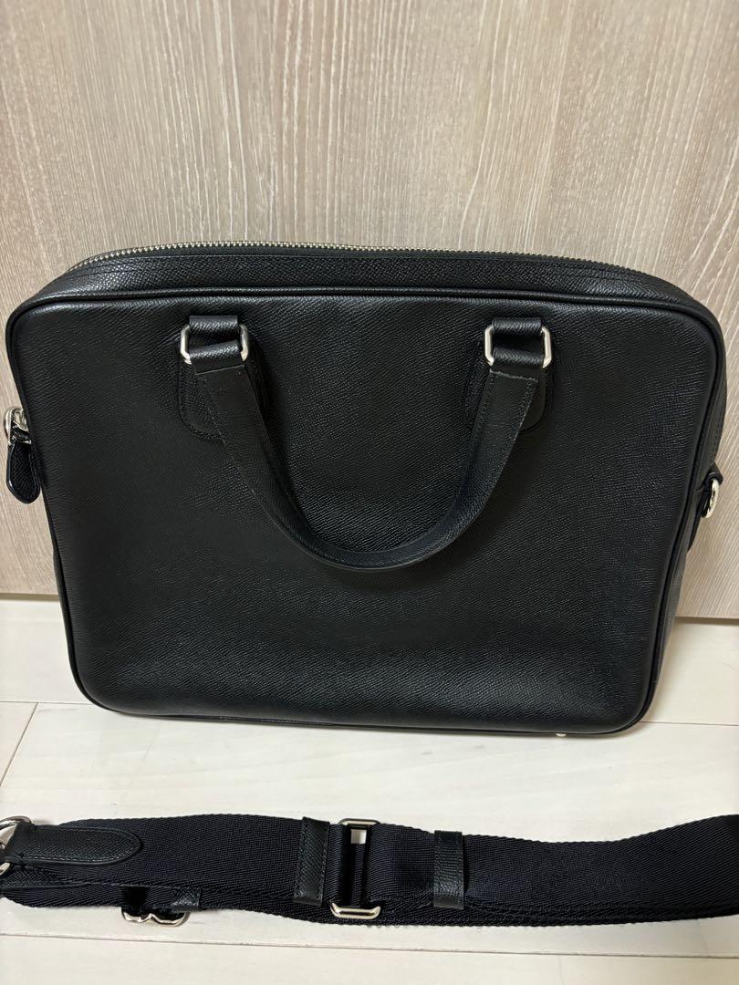 コーチ　新品同様　ブラック
