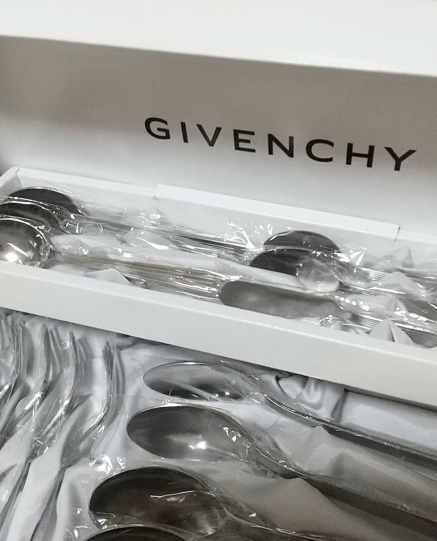 人気ブランドバ40代 GIVENCHY 新品未使用 ジバンシー メルカリ - カトラリー16本セット カトラリー(スプーン等)