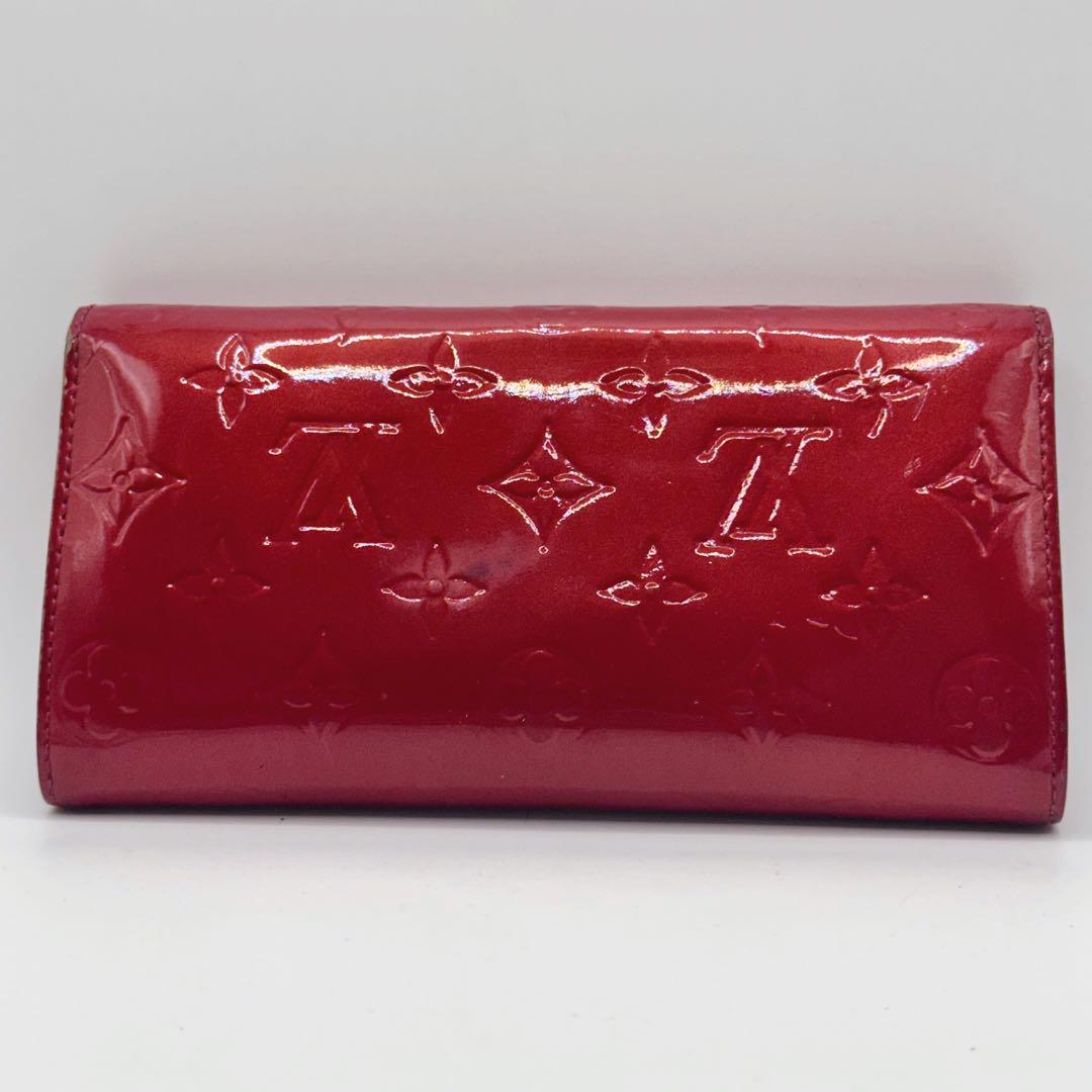 Louis Vuitton ヴェルニ エナメル レザー 二つ折り財布 赤