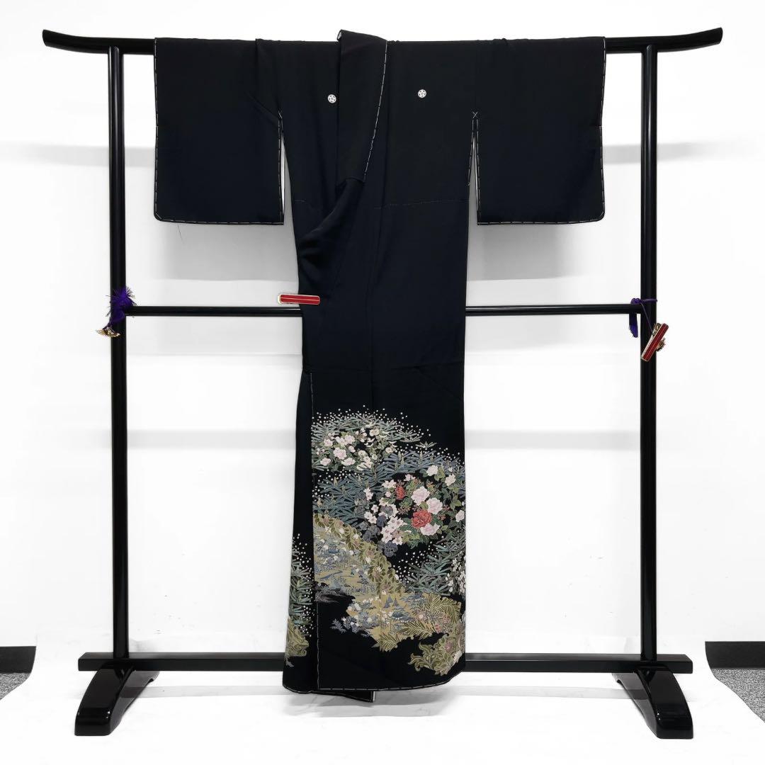 未着用　作家もの　黒留袖　牡丹　松　菊　桔梗　風景模様　着物　104a d 未着用 作家もの 黒留袖 牡丹 松 菊 桔梗 風景模様 着物 104a d