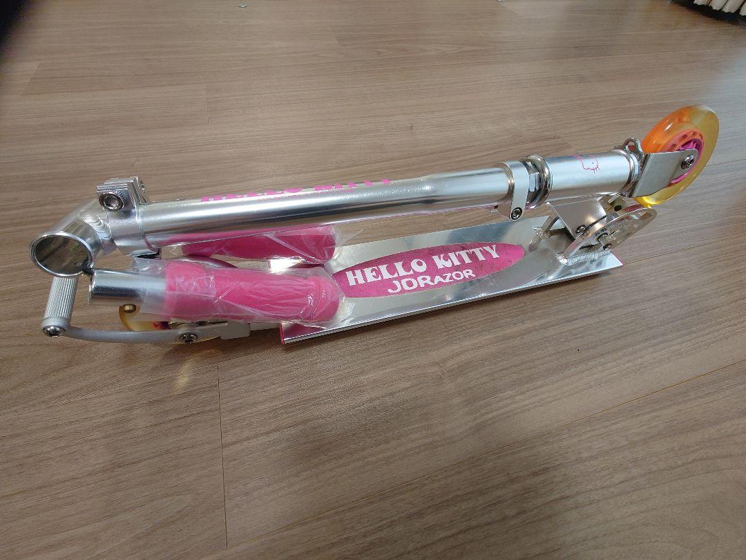 未使用　HELLO KITTY JORAZOR キックボード