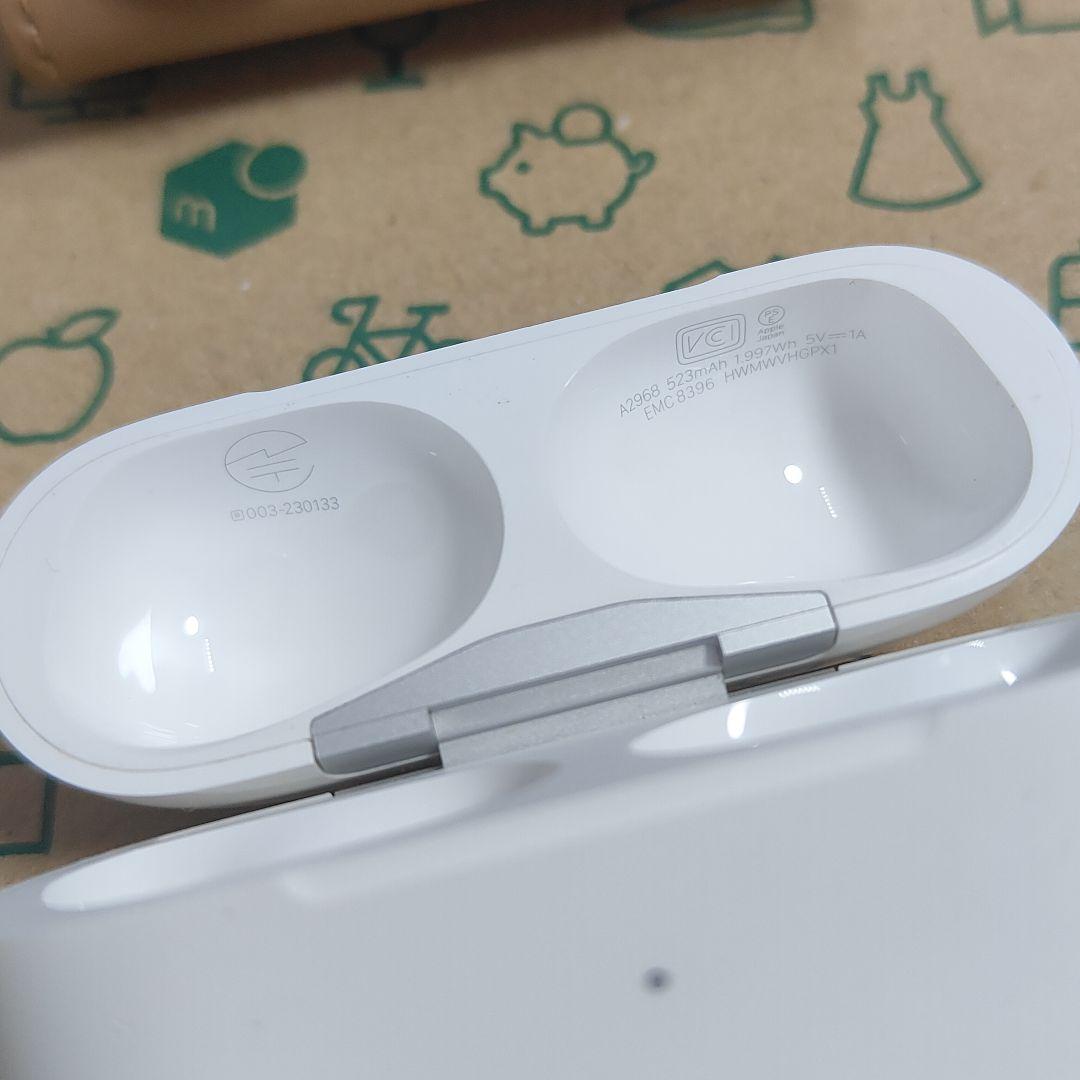 Apple AirPods Pro 2世代 充電ケースのみ 899