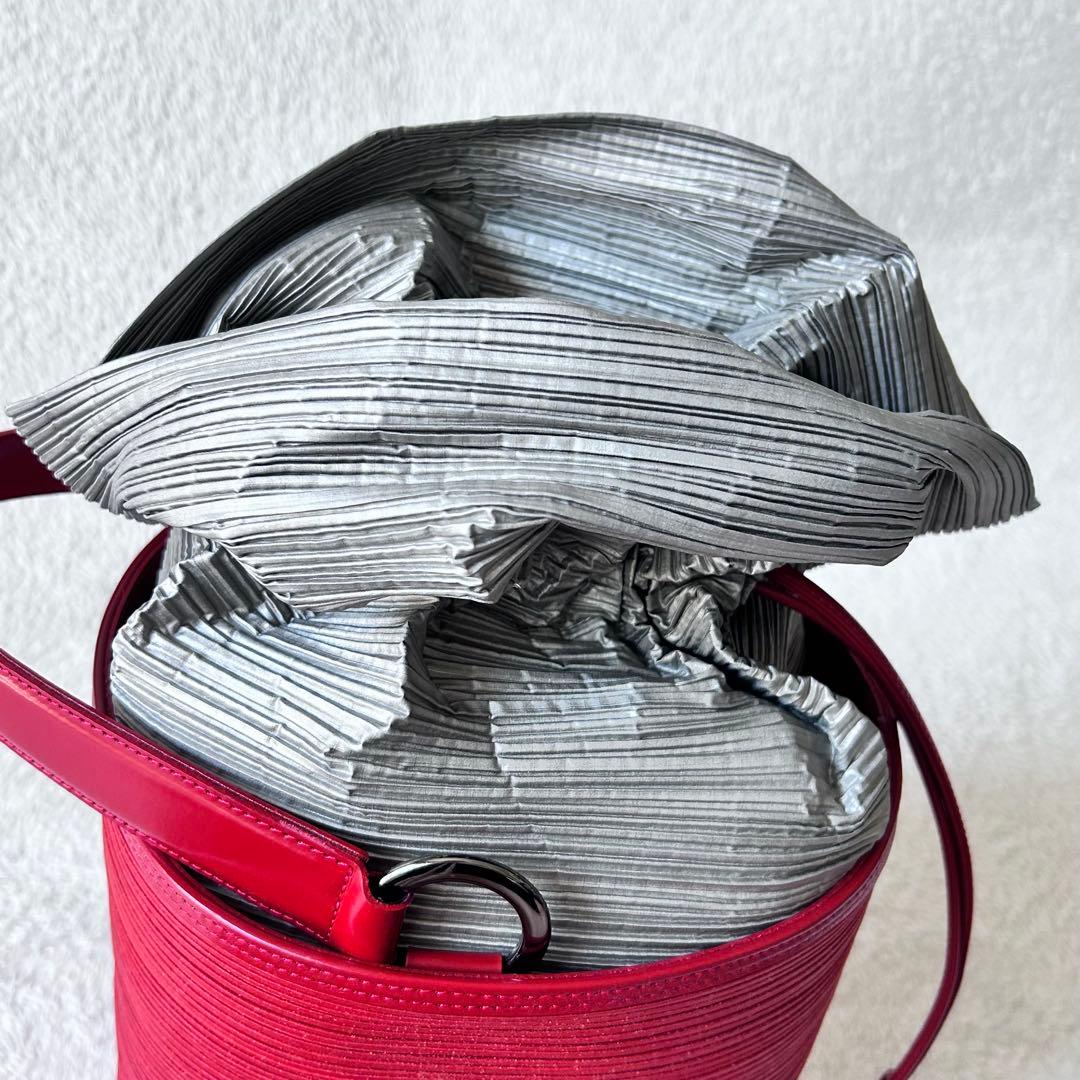 【最終価格】極レア美品プリーツプリーズ バケツ型トートバッグ自立オシャレ