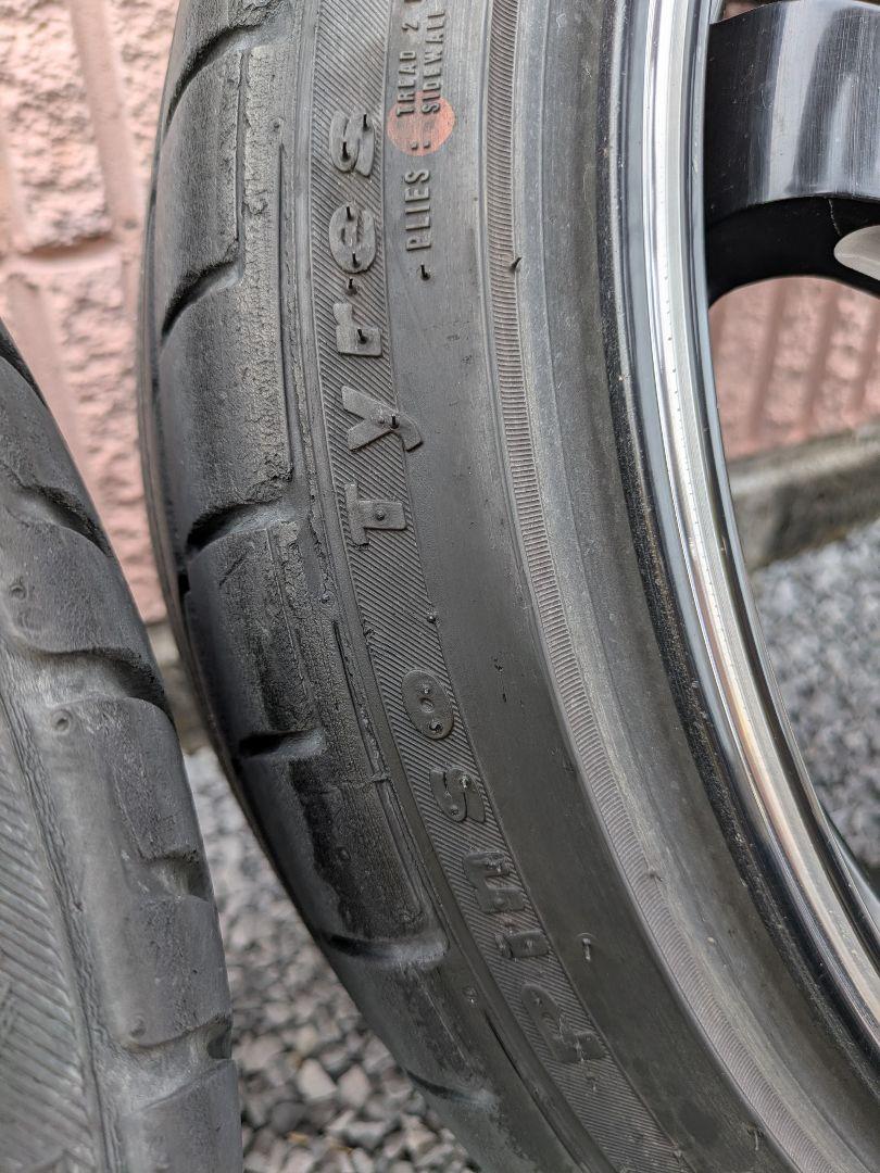18インチ9.5J+12？タイヤ溝あり225/40R18