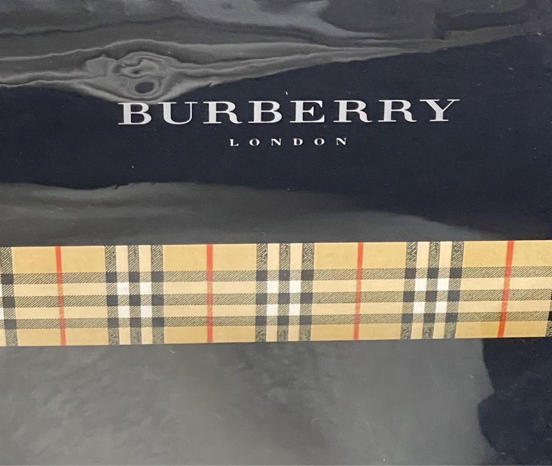 【未使用品】BURBERRY ウール100% 毛布