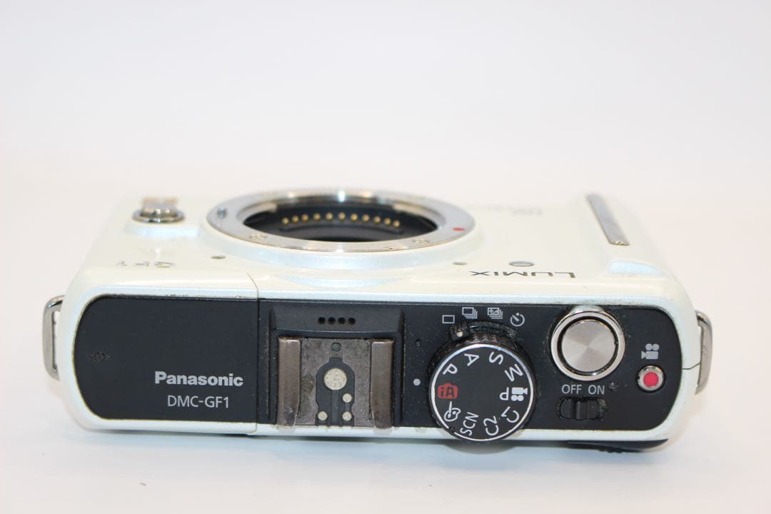 ★お買い得★ LUMIX DMC-GF1 ボディ　ミラーレス　一眼
