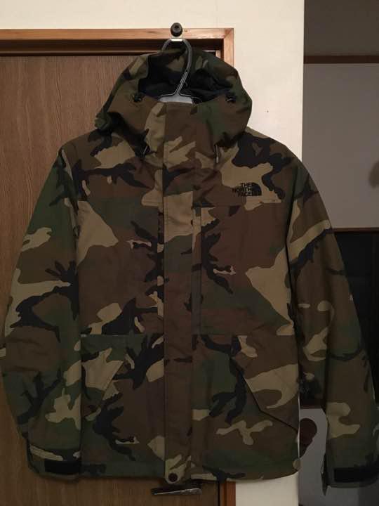 THE NORTH FACE 迷彩 スノーボードウェア 子ども用 100 つなぎ THE NORTH FACE 迷彩スノーボードウェア