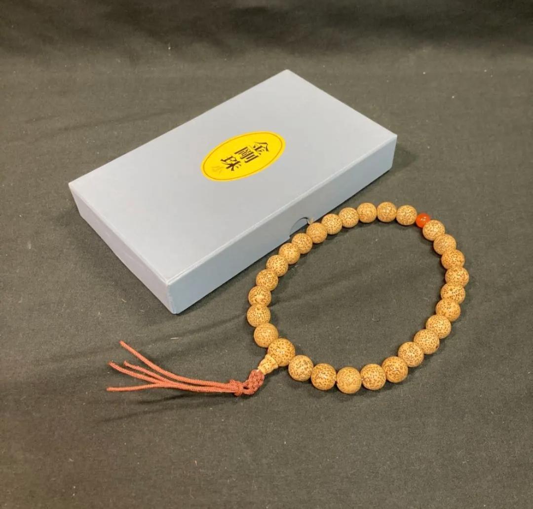 ルドラクシャ 数珠 赤いビーズ付き 箱入り