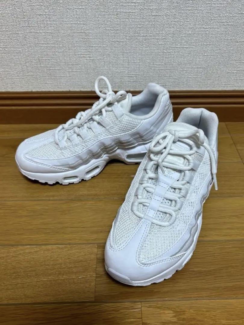 Nike Air Max 95 ホワイト スニーカー　23センチ