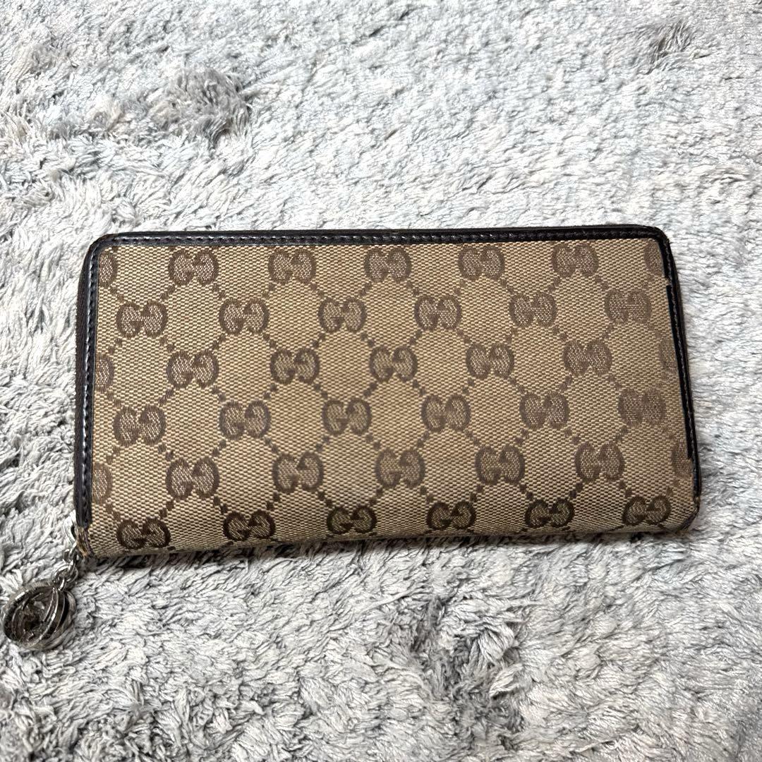 GUCCI グッチ 長財布 GG ラウンドファスナー ブラウン チャーム付き