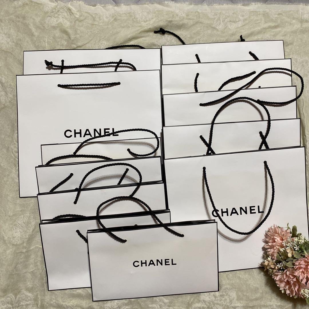 CHANEL ホワイト紙袋 セット 大小 - メルカリ